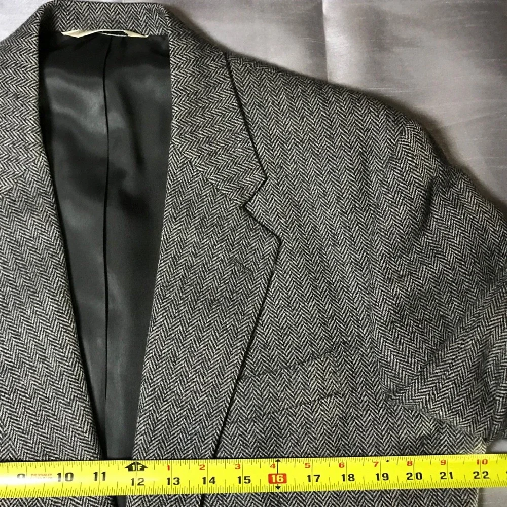 Evan Picone Belk Mens Grey Herringbone 100% Pure Wool 2 Button Blazer Sport Coat